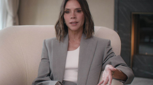 Ce a răspuns Victoria Beckham când a fost întrebată direct despre aventura lui David cu Rebecca Loss. Imaginile sunt virale