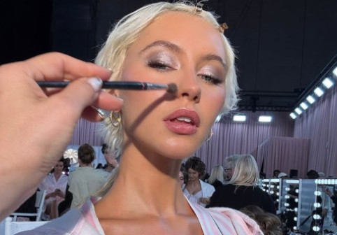 Fiica lui Jude Law, cerințe de „divă” înainte de debutul la show-ul Victoria’s Secret: „A vrut fursecuri speciale”