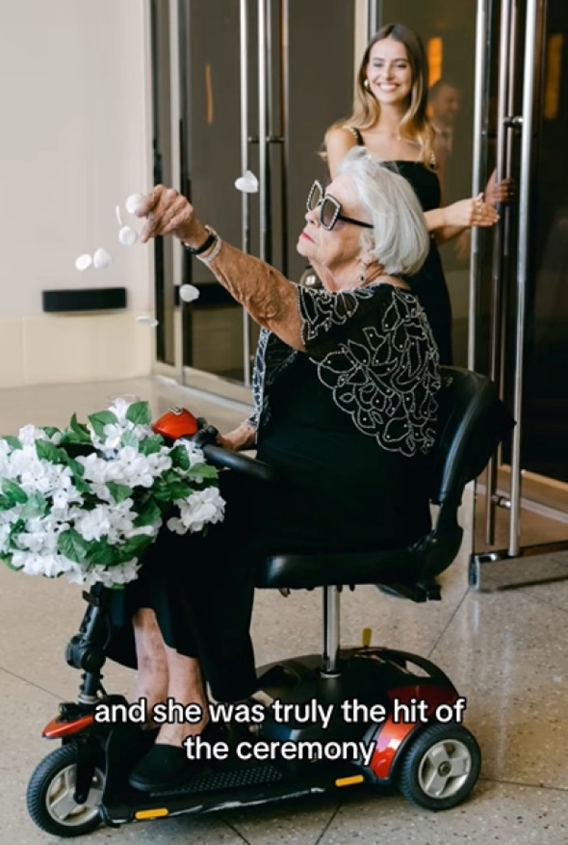 bunica miresei care a divortat la jumatate de an de la nunta