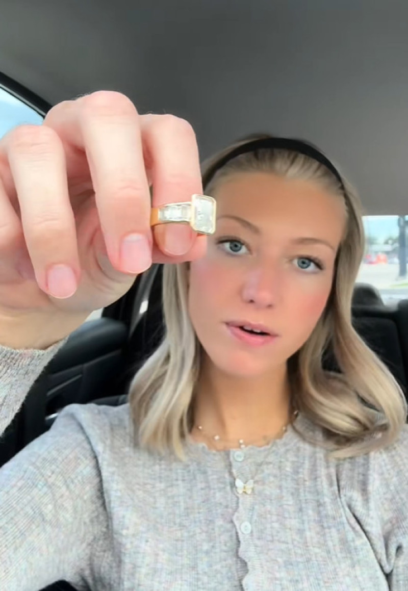 Morgan Kennedy, inel de logodna (1)