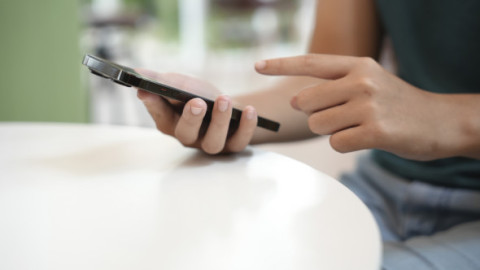 A pierdut toți banii primiți ca dar chiar în noaptea nunții și și-a distrus căsnicia din cauza unui viciu ascuns: Am avut o viață dublă