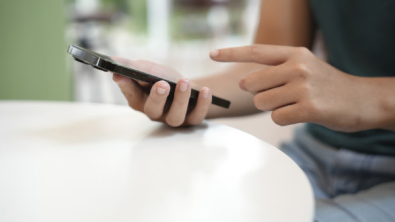 A pierdut toți banii primiți ca dar chiar în noaptea nunții și și-a distrus căsnicia din cauza unui viciu ascuns: Am avut o viață dublă