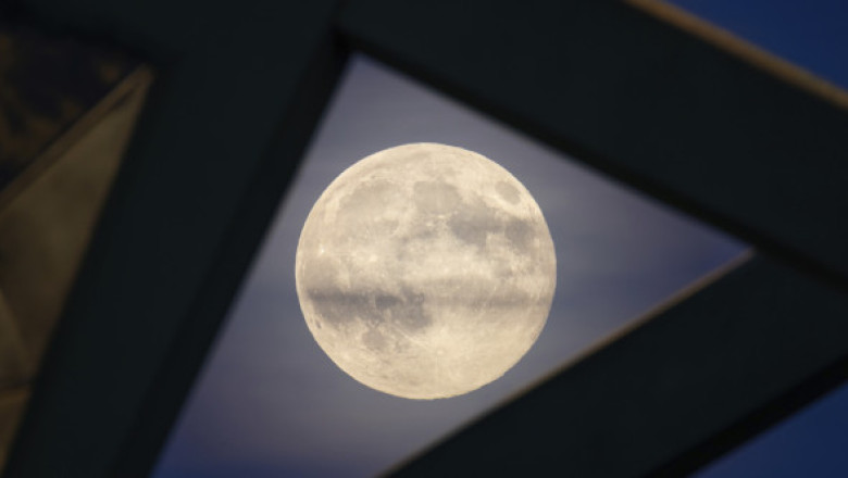 Lună Plină pe 4 decembrie 2025. Schimbări bruște în viața a trei zodii