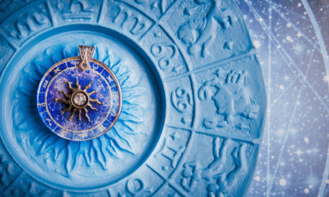 25 noiembrie 2025, ziua în care patru zodii primesc mesaje importante datorită conjuncției Mercur-Venus. Comunicarea deschide uși