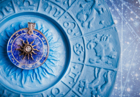 25 noiembrie 2025, ziua în care patru zodii primesc mesaje importante datorită conjuncției Mercur-Venus. Comunicarea deschide uși