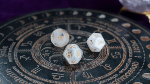 Saturn a ieșit în sfârșit din retrograd. Patru zodii își încheie odată pentru totdeauna ciclurile karmice