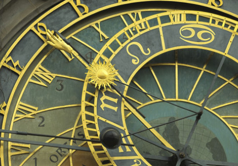 Luna intră în Fecioară pe 12 decembrie. Cele patru zodii care atrag noroc și abundență din plin în viețile lor