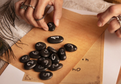 Anul 2026 în numerologie. Este anul marilor începuturi și al schimbărilor care îți pot rescrie viața complet