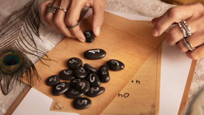 Anul 2026 în numerologie. Este anul marilor începuturi și al schimbărilor care îți pot rescrie viața complet