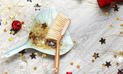 De ce nu ai voie să mături în Ajunul Crăciunului? Tradiția pe care puțini o mai respectă astăzi