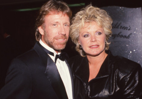Chuck Norris își plânge fosta soție și iubirea din liceu, decedată la 84 de ani: "A însemnat enorm pentru mine"