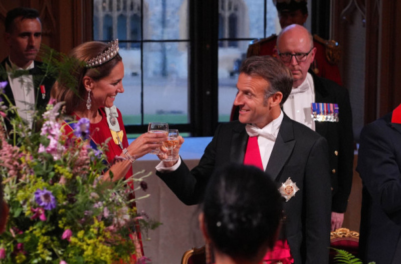Kate Middleton la banchetul de stat dedicat vizitei oficiale a președintelui Franței/ Profimedia