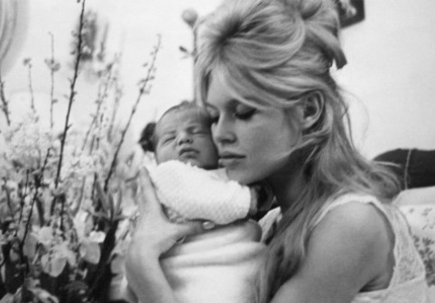 Brigitte Bardot a murit. Ce se știe despre unicul ei fiu, cu care a avut o relație marcată de controverse: „Nu m-am născut să fiu mamă”