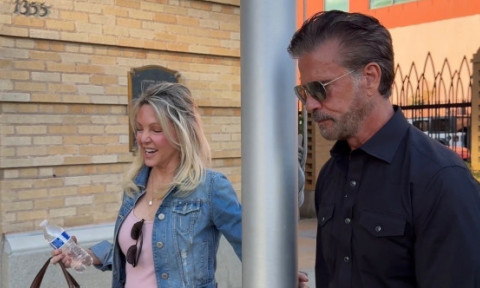 Heather Locklear și Lorenzo Lamas, cel mai nou cuplu de la Hollywood. Actorul din "Renegatul" a fost însurat de șase ori