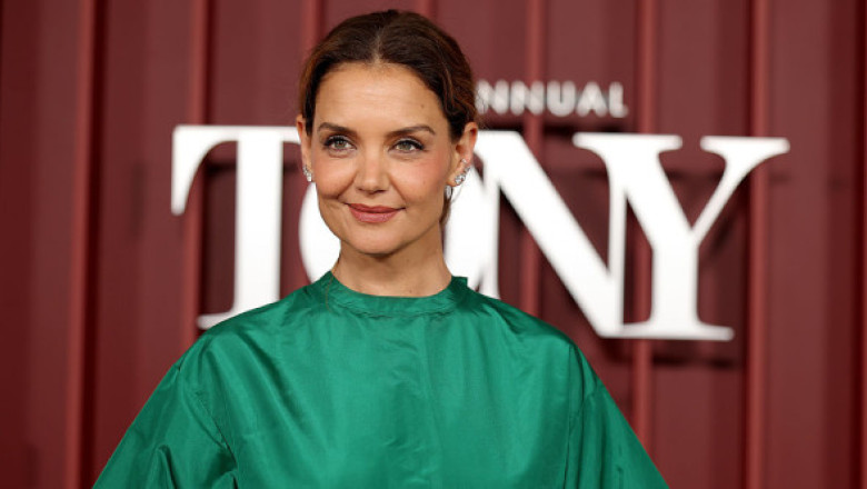 Katie Holmes, apariția care a stârnit controverse printre fani: „Cum de arată de parcă ar avea 20 de ani? Și-a făcut lifting?”