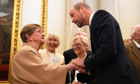 Momentul când prințul William întreabă o femeie de 100 de ani care este secretul longevității. I-a lăsat pe toți fără cuvinte