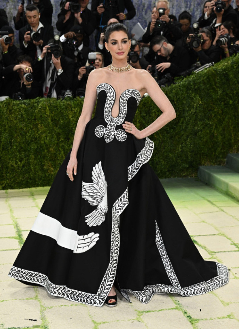 Anne Hathaway, Met Gala 2026