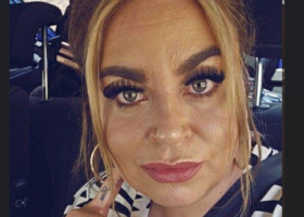 Și-a făcut tatuaj, a băut cocktailuri și s-a culcat liniștită. Câteva ore mai târziu a devenit mamă fără să fi știut că era gravidă