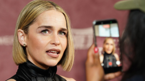 "Ani la rând am simțit că am păcălit moartea și că va veni să mă găsească". Emilia Clarke, despre lupta care i-a schimbat viața