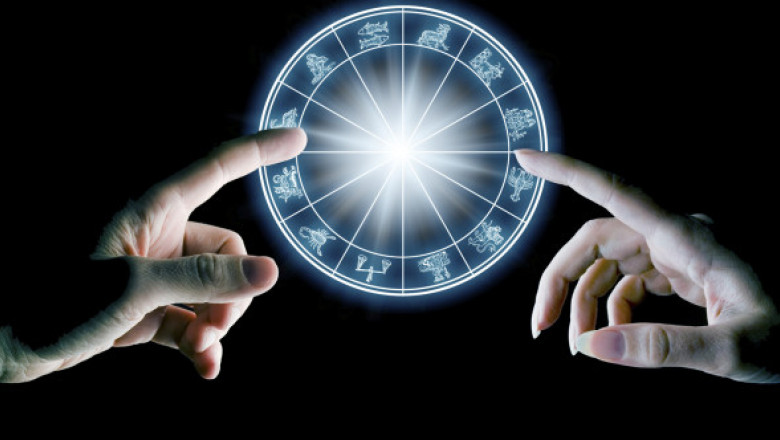 Horoscop luna ianuarie 2026. Fecioarele se exprimă liber și se bucură de viață, Săgetătorii își redefinesc prioritățile financiare