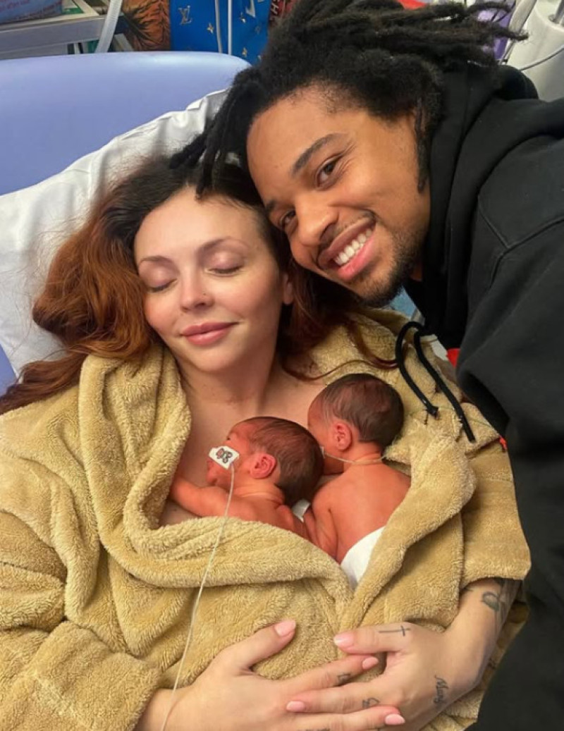 Jesy Nelson, iubitul si gemenele lor