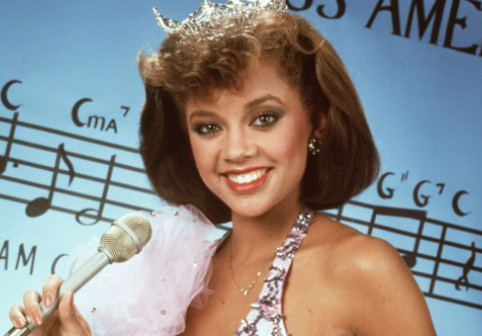 Acum 42 de ani câștiga și pierdea titlul de Miss America, apoi s-a făcut actriță. Cum arată azi Vanessa Williams, la 62 de ani