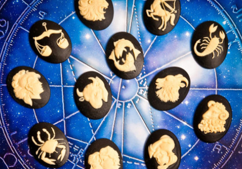 Două zodii își văd visurile devenind realitate, pe măsură ce Marte intră în armonie cu Neptun. Perseverența și intuiția colaborează