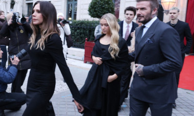 Soții Beckham, prima apariție după declarațiile devastatoare ale lui Brooklyn, alături de ceilalți copii. Victoria, distincție de marcă