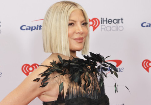 Casa în care trăiește Tori Spelling, un adevărat haos. Colega ei de podcast, șocată: „E o problemă serioasă, ai nevoie de ajutor!”