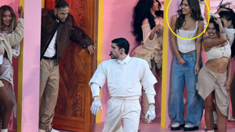 Jessica Alba, criticată pentru dansul din show-ul de la Super Bowl: "Chiar mă scoate din sărite"; "Nici măcar nu poate să se legene"