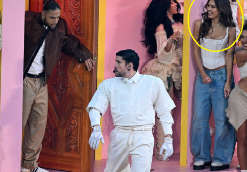 Jessica Alba, criticată pentru dansul din show-ul de la Super Bowl: "Chiar mă scoate din sărite"; "Nici măcar nu poate să se legene"