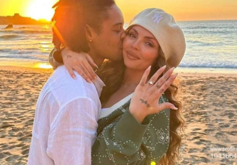 Gemenele ei au fost diagnosticate cu o boală rară, acum s-a despărțit și de logodnic. Jesy Nelson: "Iau fiecare zi așa cum vine"