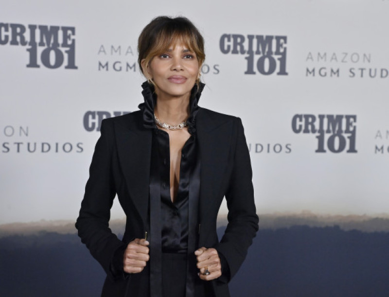 Halle Berry la premiera filmului Crime 101/ Profimedia