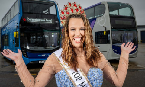 A câștigat două titluri de Miss, dar în viața de zi cu zi lucrează ca șofer de autobuz: „Trebuia să-i demonstrez tatălui că greșește”