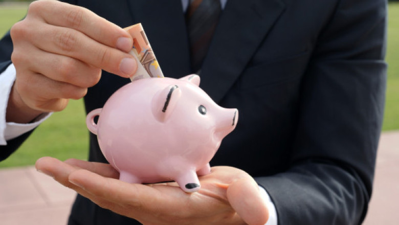 Trei zodii care atrag succesul financiar în aprilie 2026. Peștii își pot găsi un job mult mai bine plătit