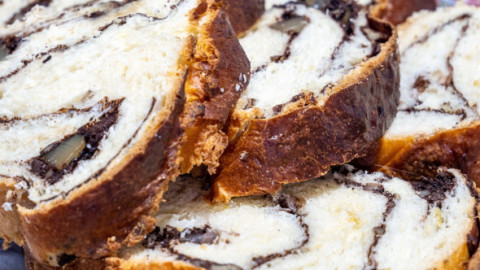 Rețetă de cozonac fără frământare pentru începători. Cum să-ți iasă delicios fără prea mare efort