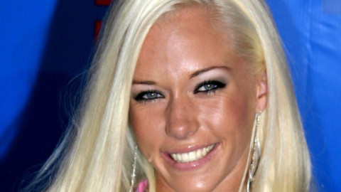 Cu ce se ocupă și cum arată azi, la 40 de ani, Kendra, fosta iubită a lui Hugh Hefner: " Am trăit 20 de ani nebuni și haotici"