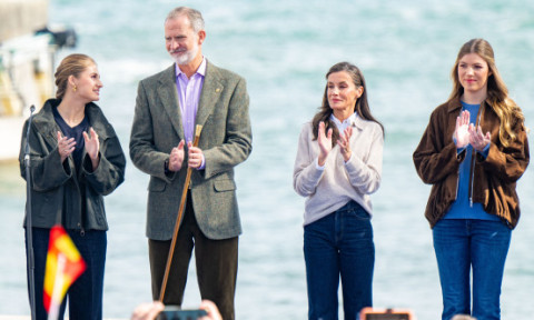 Regina Letizia a Spaniei, protagonista unui moment stânjenitor. A căzut pe puntea unei ambarcațiuni în timpul unei vizite oficiale