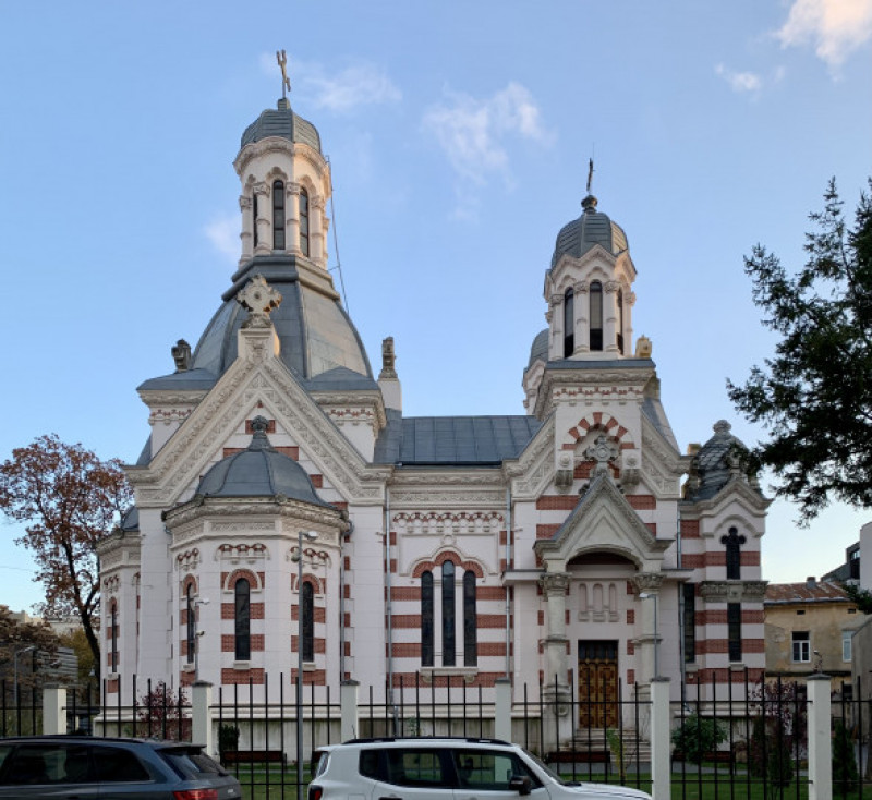 Amza's_Church_in_Bucharest,_Romania