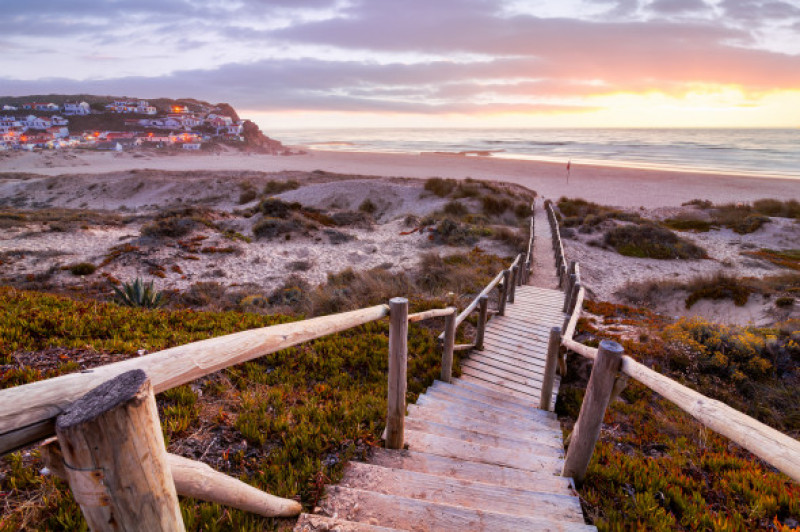 Praia Monte Clerigo Beach, West Coast, Algarve, Po