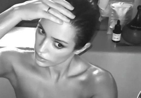 Bianca Censori, din nou goală pe Instagram. Soția lui Kanye West, acuzată de „indecență publică”