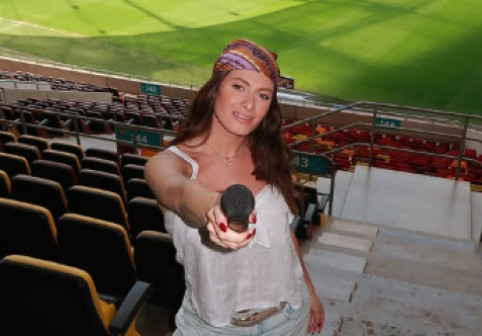 Raluka, copleșită de emoții după ce a cântat imnul României în fața a 45.000 de spectatori: „Nu mai știam cum mă cheamă!”