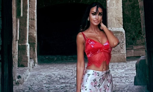 Mădălina Ghenea, operată de urgență chiar de ziua ei: „Durerea era insuportabilă. Nici nu-mi puteam deschide ochiul”