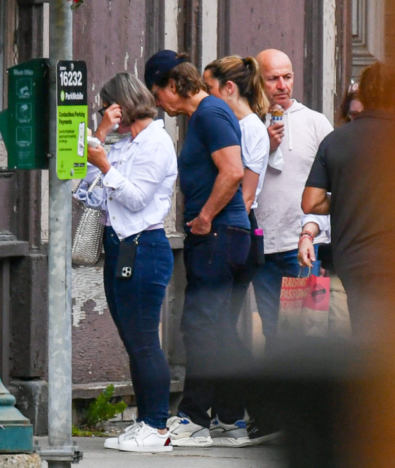 EXCLUSIVE: Tom Cruise and Ana de Armas Appear to Confirm Romantic Relationship on Weekend Get-A-Way in Vermont
