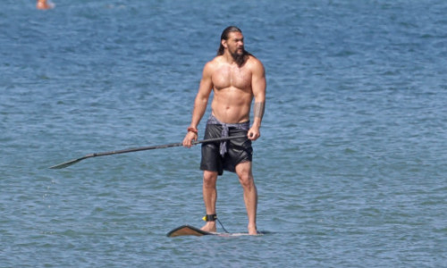 Jason Momoa, la un pas de moarte în ocean. „Am renunțat. În mintea mea, murisem deja”. Experiența care i-a schimbat viața pentru totdeauna