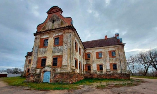 O mănăstire veche de 400 de ani a fost vândută la prețul unei pizza. Noul proprietar vrea să o transforme într-o clinică de lux