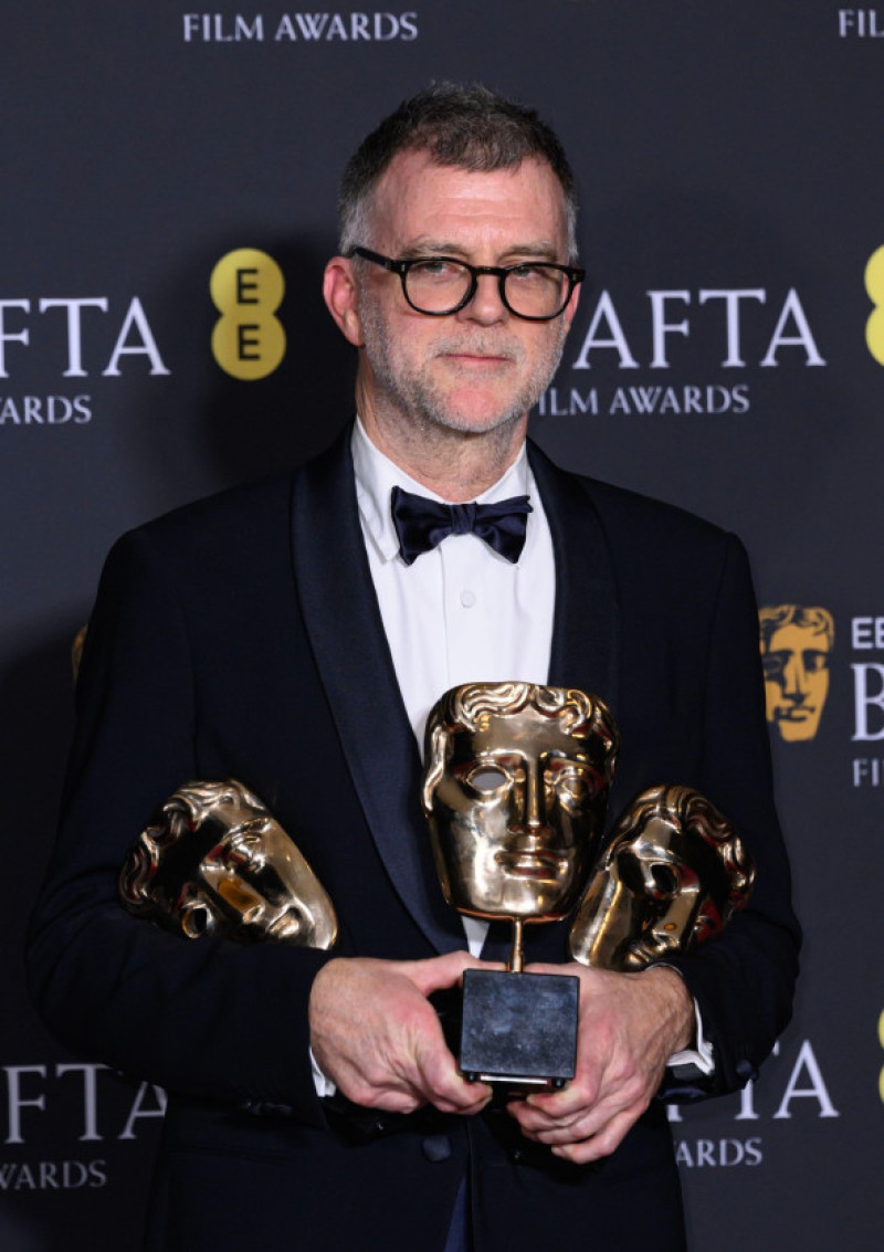 London, UK. February 22nd, 2026. Paul Thomas Anderson, Best Director and Adapted Screenplay and Cinematography for One Battle After Another at the EE BAFTA Film Awards 2026, Royal Festival Hall. Credit: Doug Peters/EMPICS/Alamy Live News