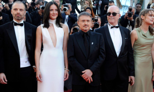 Sebastian Stan și Cristian Mungiu au fost ovaționați timp de 10 minute la Cannes. Filmul „Fjord” a avut premiera mondială în competiția oficială