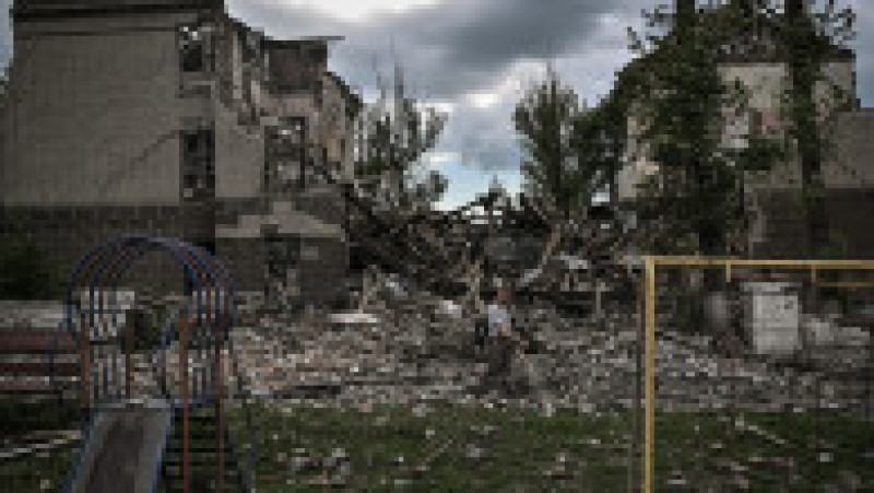 Bombardamente în Donbas. FOTO: Profimedia Images | Poza 4 din 12