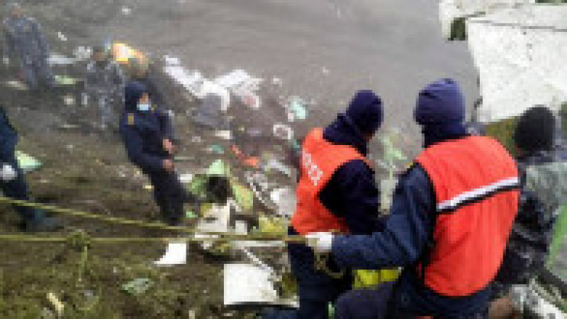 Avion cu 22 de oameni la bord prăbușit la 4.000 de metri altitudine, în Nepal FOTO: Profimedia Images | Poza 3 din 8